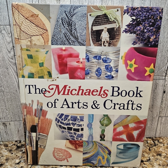 The Michaels Book of Arts & Crafts Large Hardcover Arts and Craft Projects - Picture 1 of 15